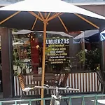 En El Corazon Del Barrio Providencia, Tranquilo Y Confortable Departamento