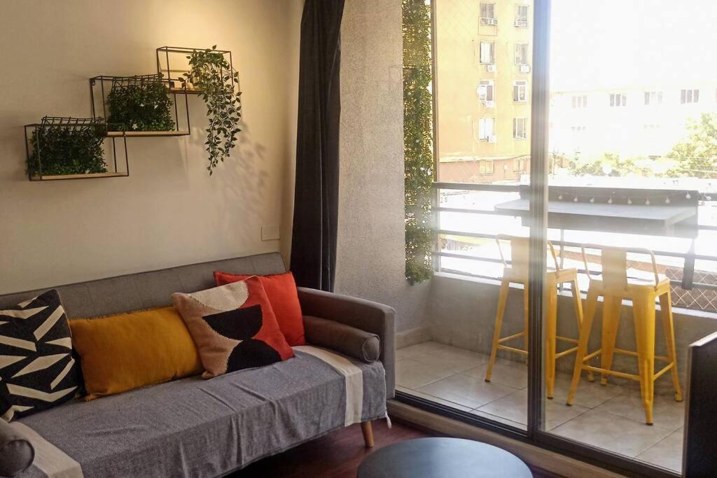 En El Corazon Del Barrio Providencia, Tranquilo Y Confortable Departamento Apartamento Santiago